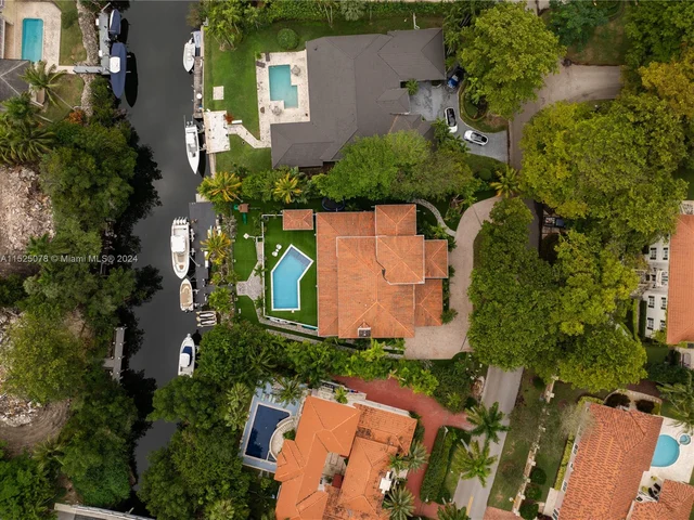 7125 Los Pinos Blvd, Coral Gables FL 33143