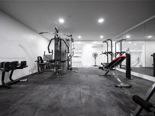 7125 Los Pinos Blvd, Coral Gables FL 33143