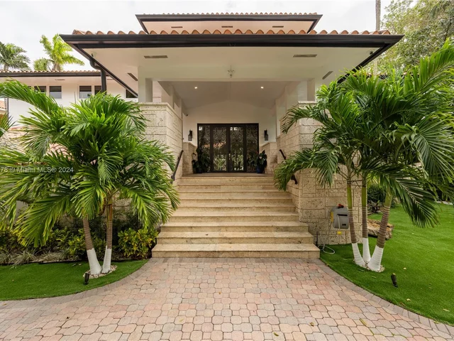 7125 Los Pinos Blvd, Coral Gables FL 33143