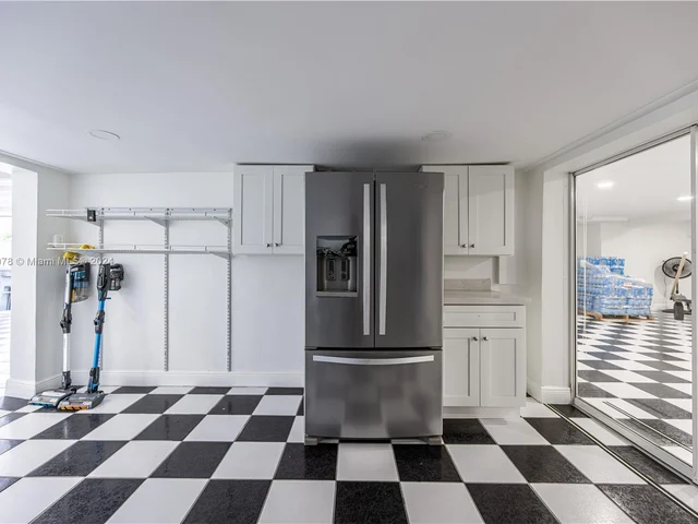 7125 Los Pinos Blvd, Coral Gables FL 33143