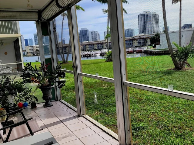 2859 Leonard Dr # G106, Aventura FL 33160