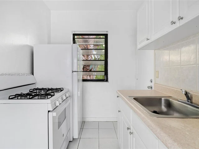 411 Meridian Ave # 7, Miami Beach FL 33139