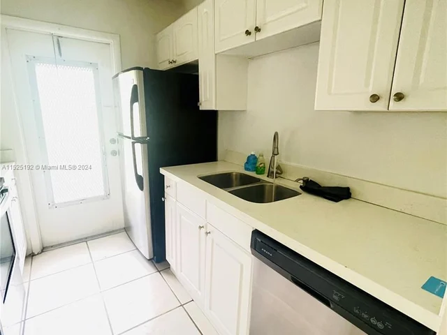 1420 Atlantic Shores Blvd # 130, Hallandale Beach FL 33009