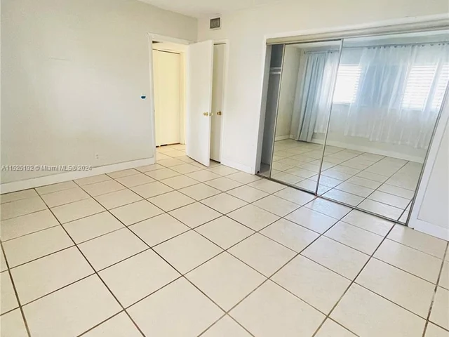 1420 Atlantic Shores Blvd # 130, Hallandale Beach FL 33009