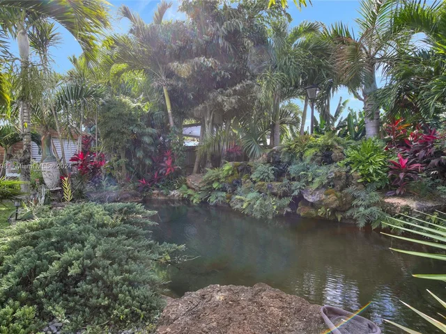 21956 SW 128th Ct, Miami FL 33170