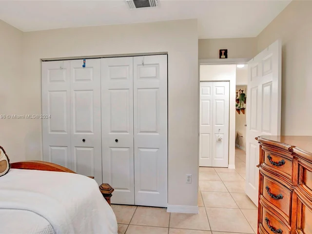 21956 SW 128th Ct, Miami FL 33170