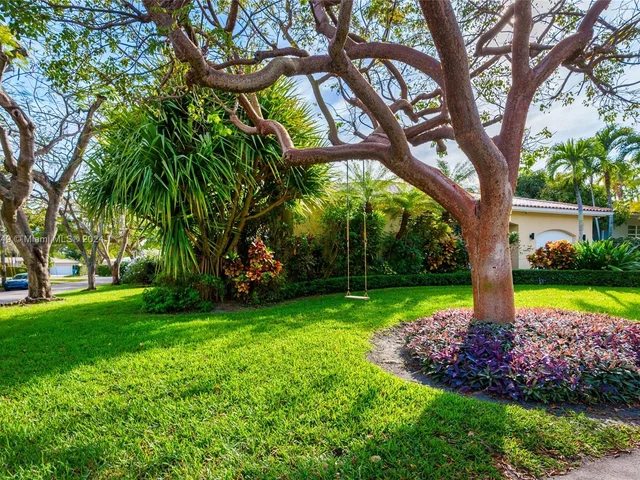 480 NE 51st St, Miami FL 33137