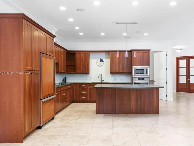 480 NE 51st St, Miami FL 33137