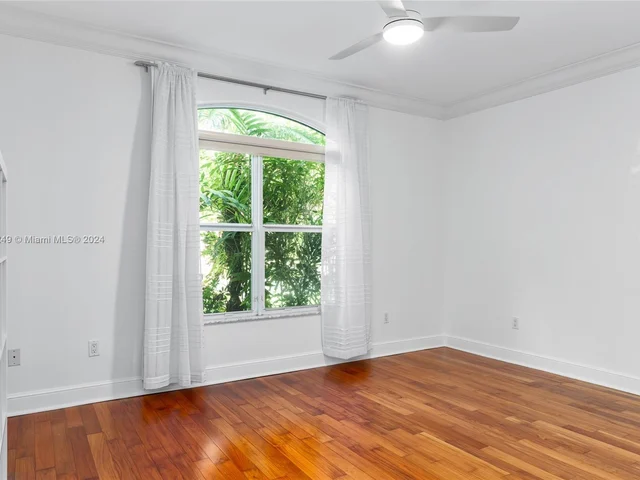 480 NE 51st St, Miami FL 33137