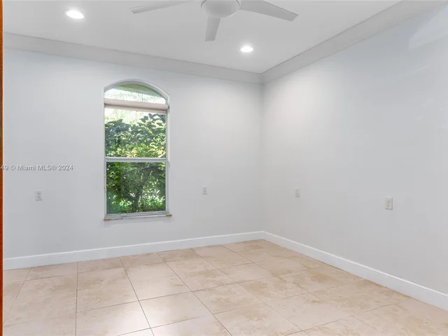 480 NE 51st St, Miami FL 33137