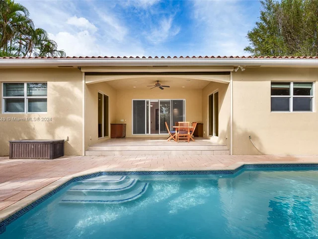 480 NE 51st St, Miami FL 33137