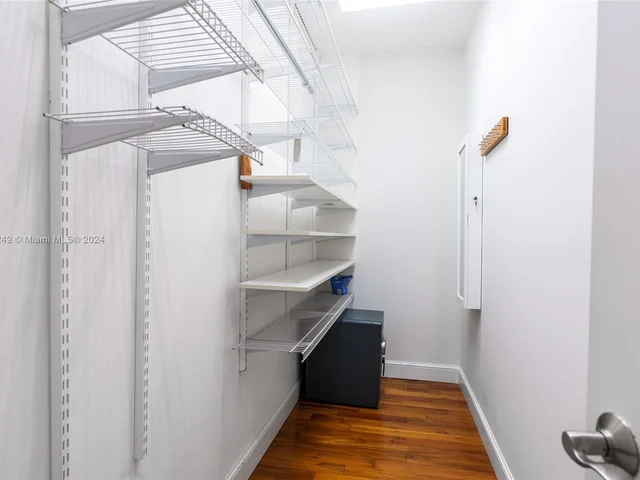 480 NE 51st St, Miami FL 33137