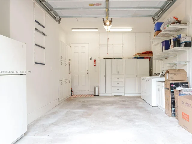 480 NE 51st St, Miami FL 33137