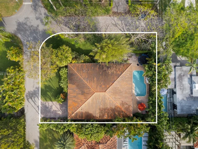 480 NE 51st St, Miami FL 33137