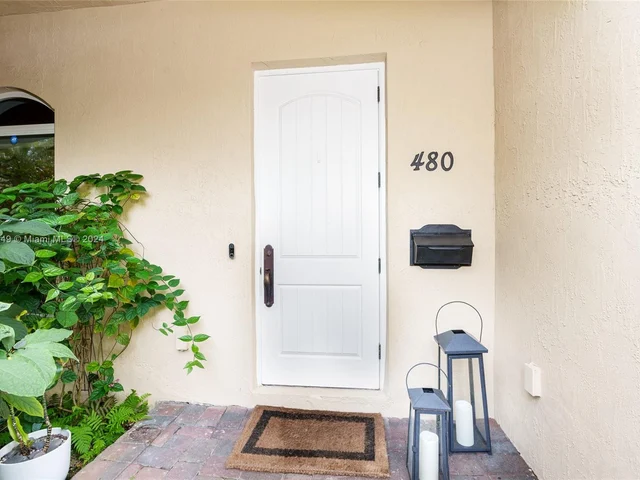 480 NE 51st St, Miami FL 33137
