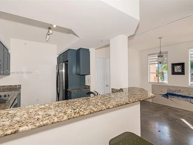 140 Meridian Ave # 324, Miami Beach FL 33139