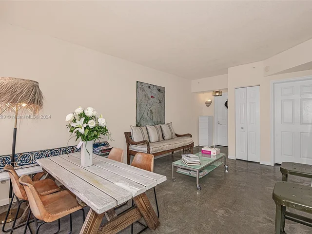 140 Meridian Ave # 324, Miami Beach FL 33139