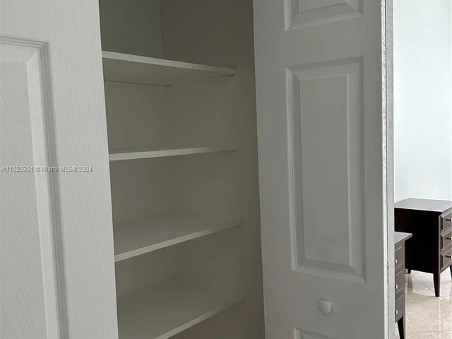 6770 Indian Creek Dr # R, Miami Beach FL 33141