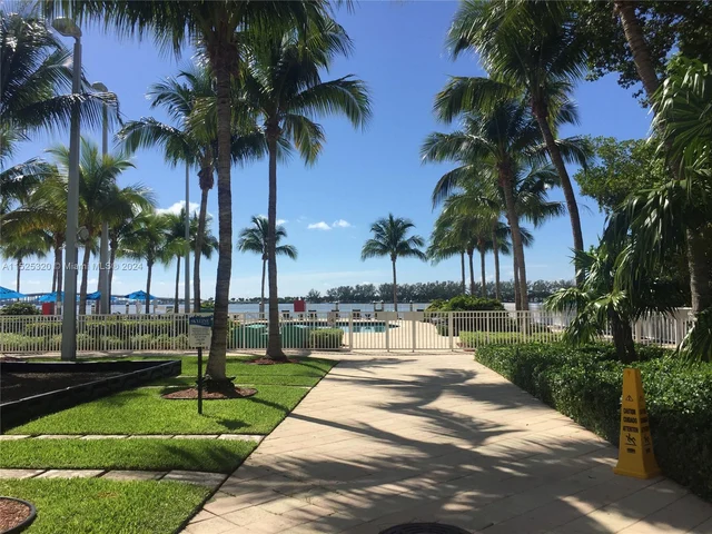 2101 Brickell Ave # 1008, Miami FL 33129