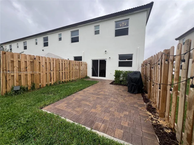 2335 NW 122nd Ter, Miami FL 33167