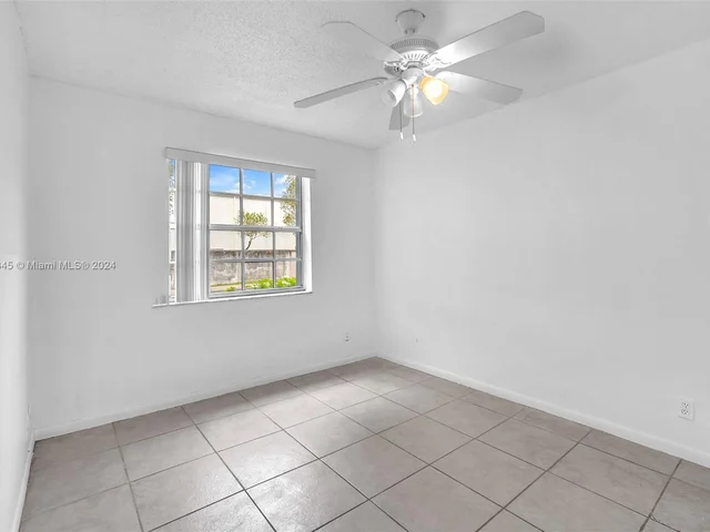 334 SW 86th Ave # 107, Pembroke Pines FL 33025