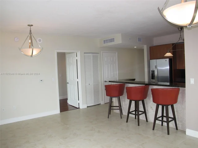 1300 Ponce De Leon Blvd # 907, Coral Gables FL 33134