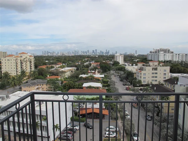 1300 Ponce De Leon Blvd # 907, Coral Gables FL 33134