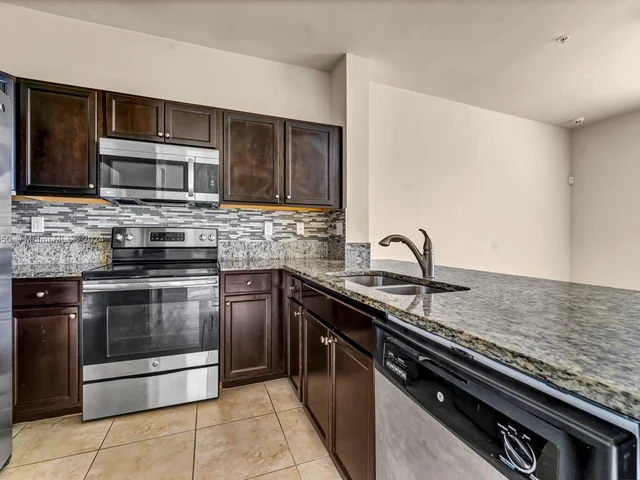 134 SE 28th Ter # 20, Homestead FL 33033