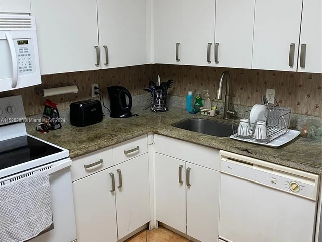 5151 Collins Ave # 726, Miami Beach FL 33140