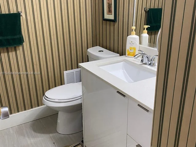 5151 Collins Ave # 726, Miami Beach FL 33140