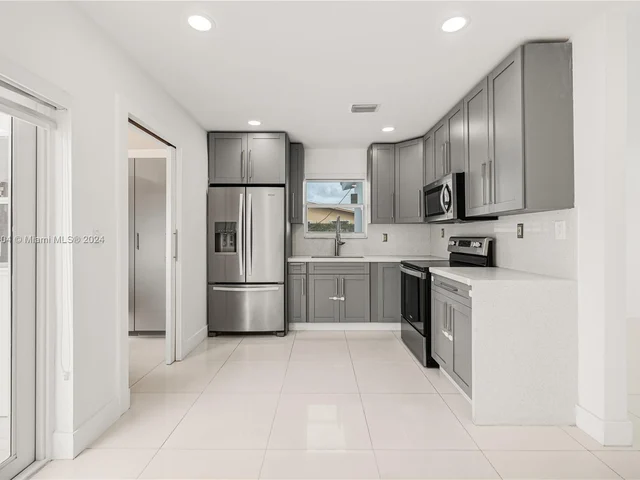 18740 NW 43rd Ave # 18740, Miami Gardens FL 33055