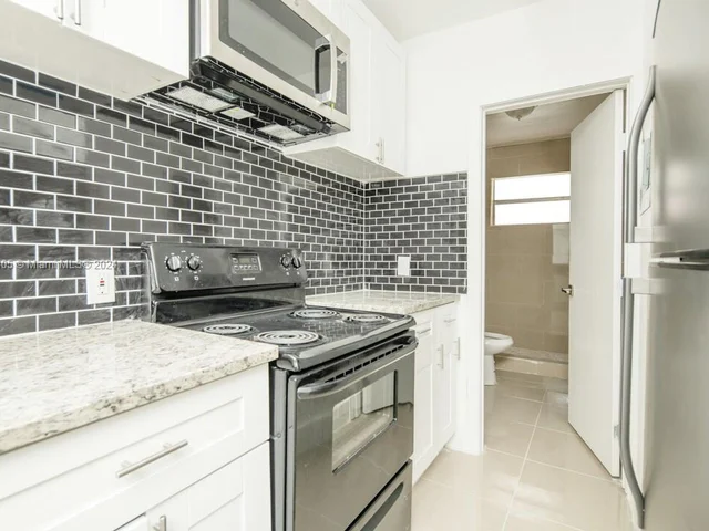 1044 Foster Rd # 2, Hallandale Beach FL 33009