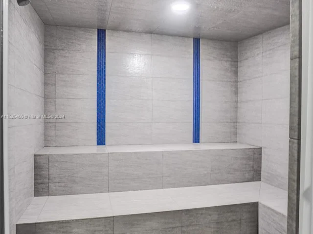 20281 E Country Club Dr # 2411, Aventura FL 33180