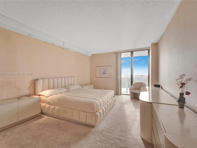 20281 E Country Club Dr # 2411, Aventura FL 33180