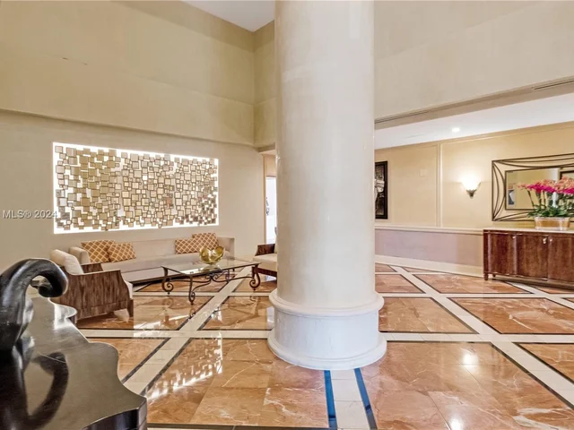 20281 E Country Club Dr # 2411, Aventura FL 33180