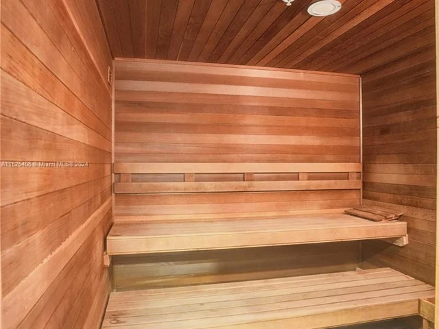 20281 E Country Club Dr # 2411, Aventura FL 33180