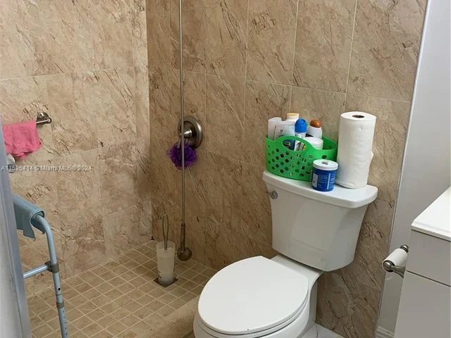 4715 NW 7th St # 2, Miami FL 33126