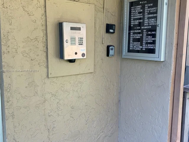 4715 NW 7th St # 2, Miami FL 33126