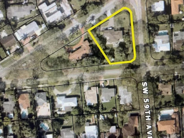 5900 Devonshire Blvd, Miami FL 33155