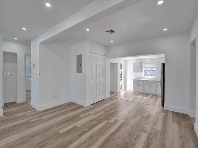 1260 NW 130th St, North Miami FL 33167