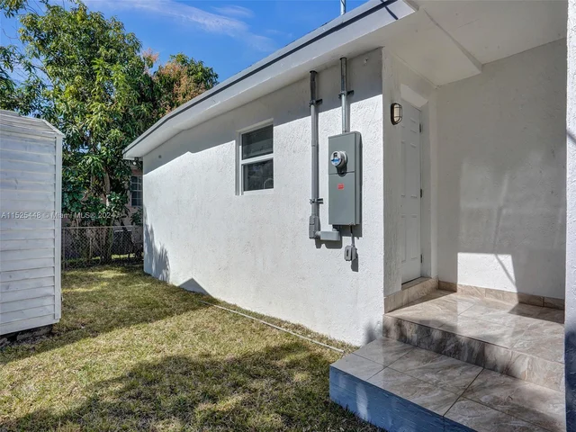 1260 NW 130th St, North Miami FL 33167