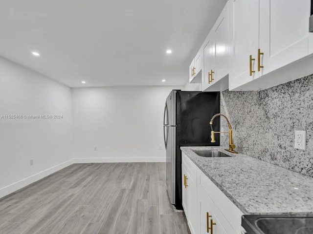 5740 Mayo St # 5, Hollywood FL 33023