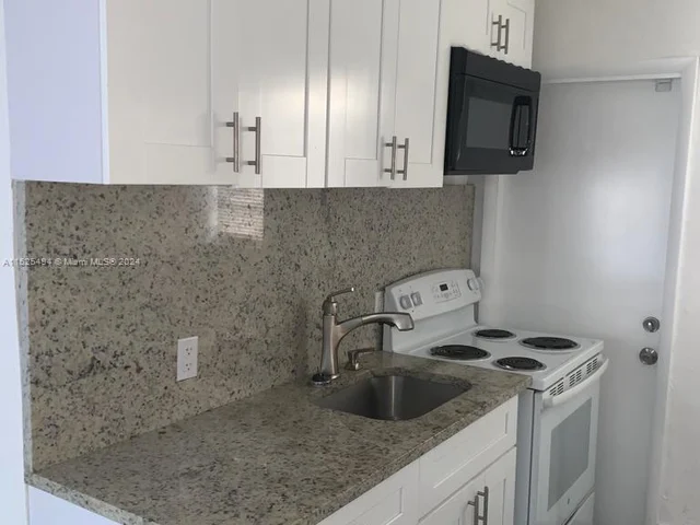 5740 Mayo St # 7, Hollywood FL 33023