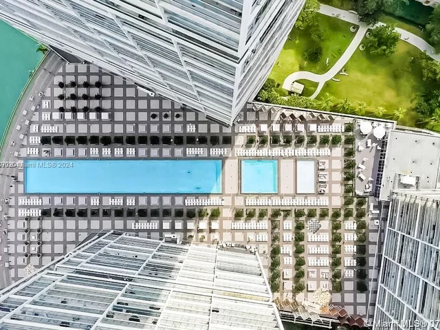 465 Brickell Ave # 5704, Miami FL 33131