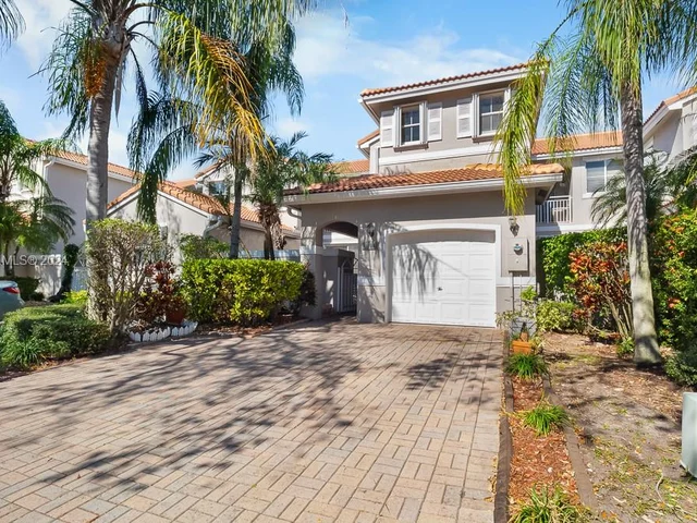 1125 Doveplum St, Hollywood FL 33019