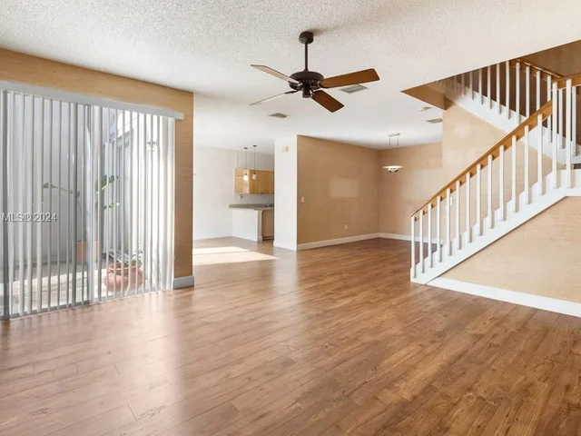 1125 Doveplum St, Hollywood FL 33019