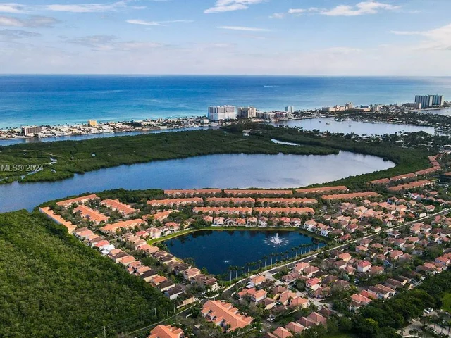 1125 Doveplum St, Hollywood FL 33019