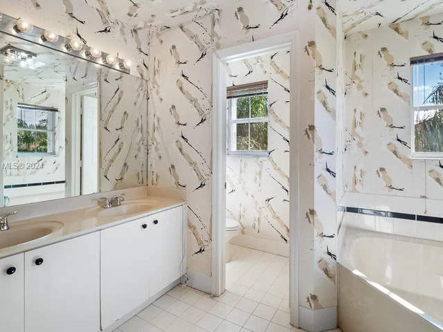 1125 Doveplum St, Hollywood FL 33019