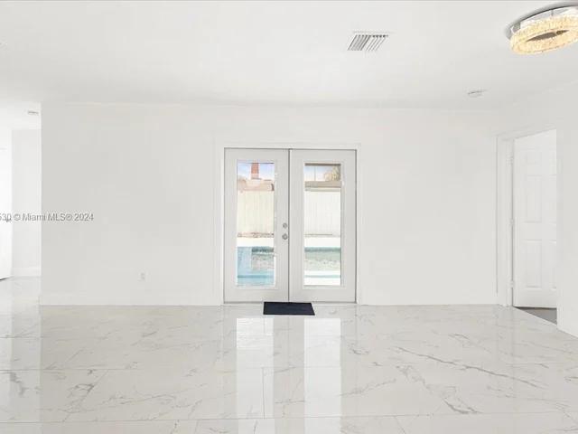 7801 Hope St, Hollywood FL 33024