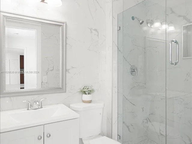 7801 Hope St, Hollywood FL 33024